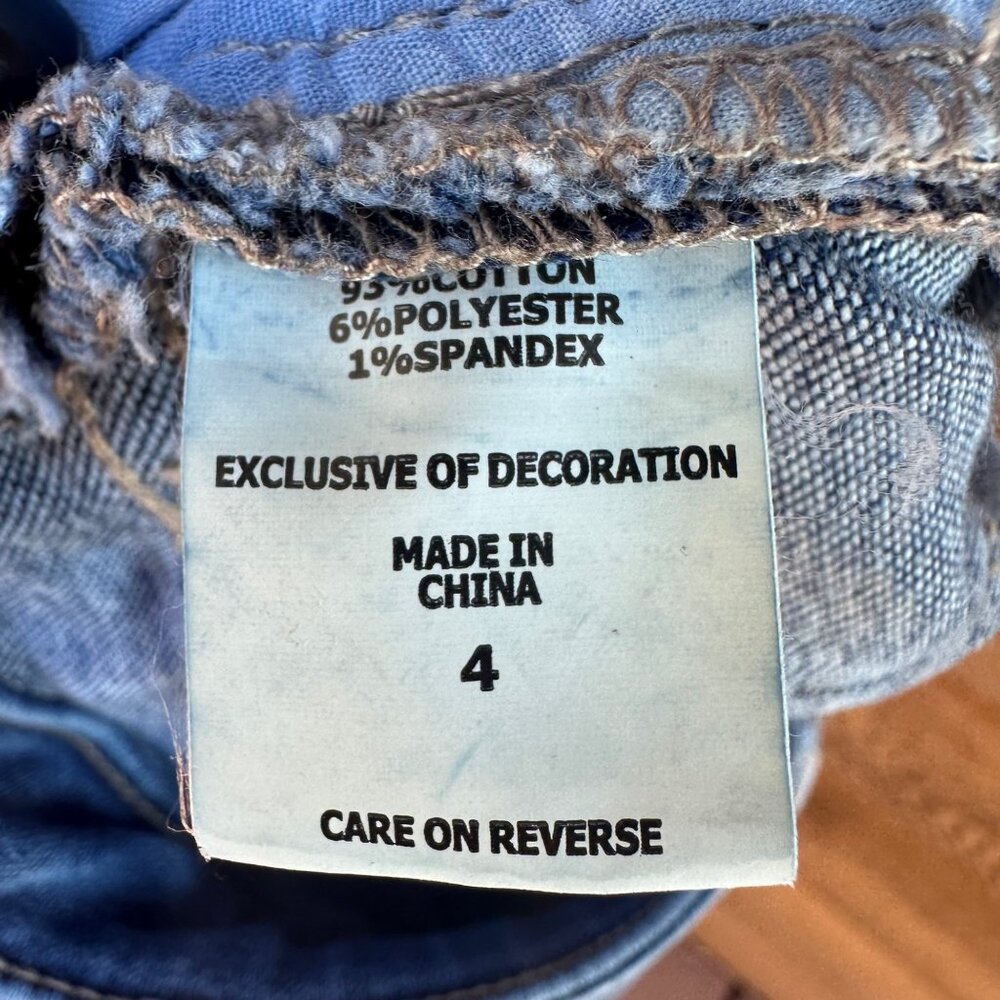 Soho Curvy Legging Jeans Distressed Ripped Denim Size 4 Medium Wash Cotton Blend - Picture 2 of 12